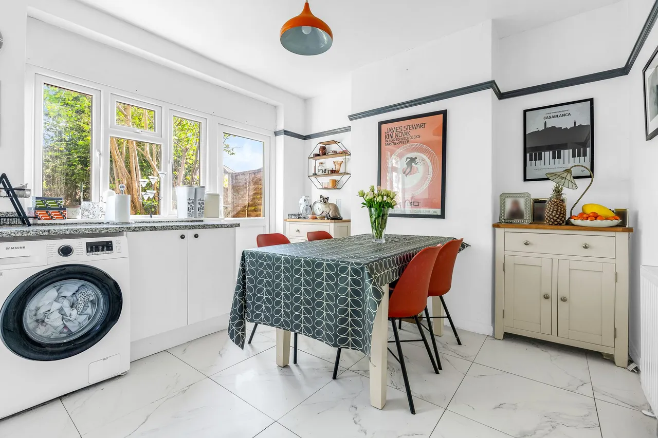 Watton Road, Ware, SG12, photo 3