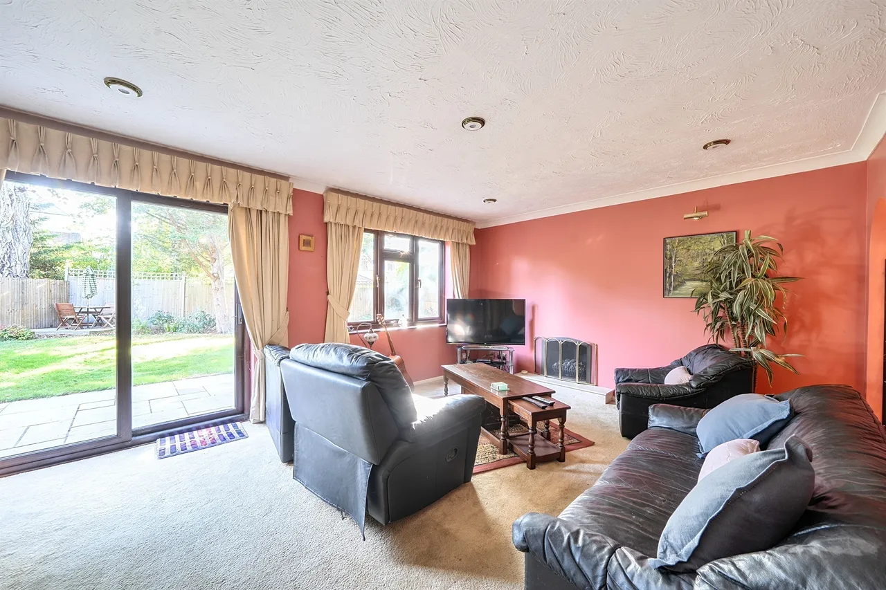 Canford Close, Enfield, EN2, photo 6