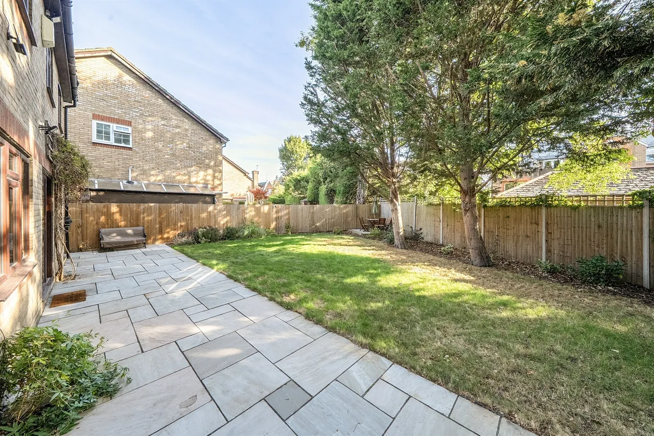 Canford Close, Enfield, EN2, photo 17