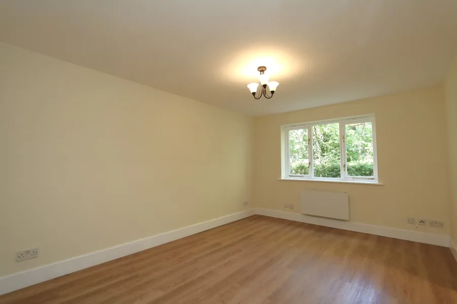Woodfield Road, Thames Ditton, KT7, photo 5
