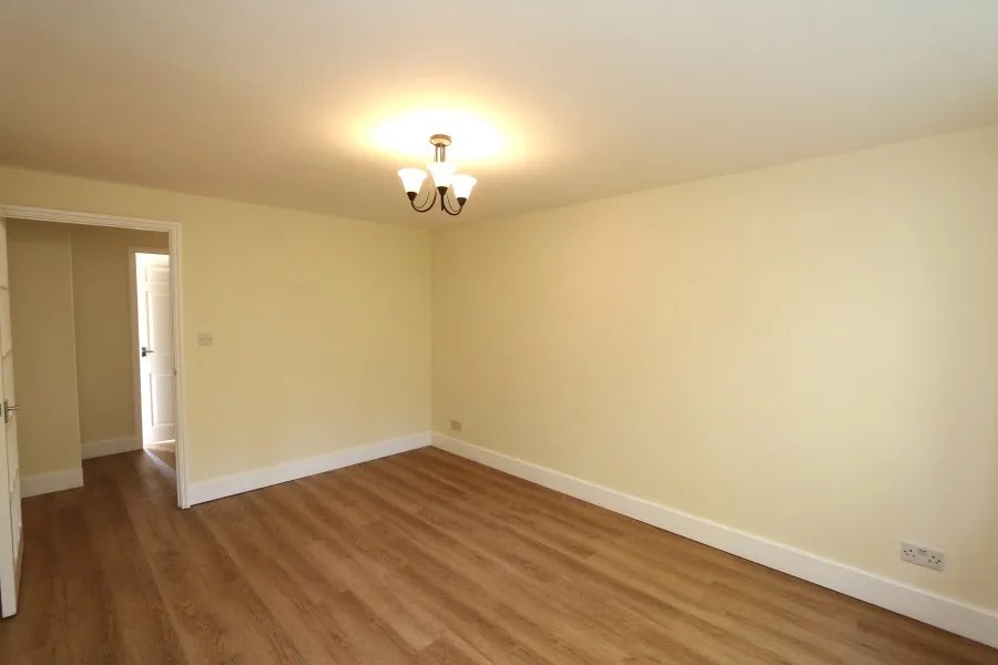 Woodfield Road, Thames Ditton, KT7, photo 4