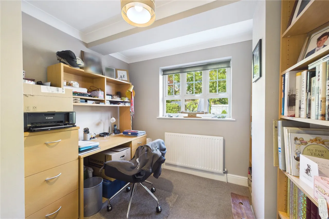 Tyler Drive, Arborfield, RG2, photo 9