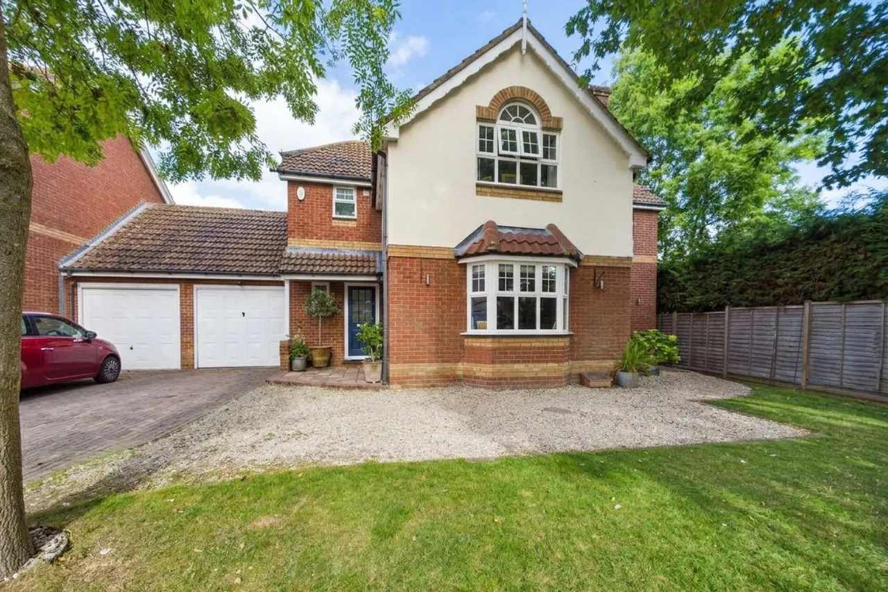 4 bed house for sale, Tyler Drive, Arborfield, RG2