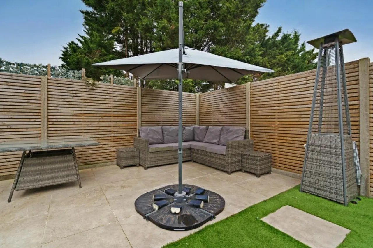 Abbey Close, Hayes, UB3, photo 19