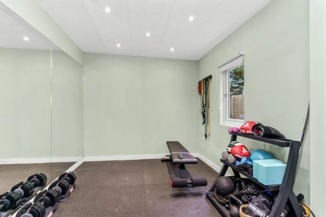 Abbey Close, Hayes, UB3, photo 18