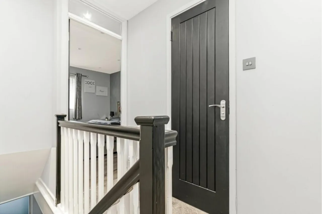 Abbey Close, Hayes, UB3, photo 12