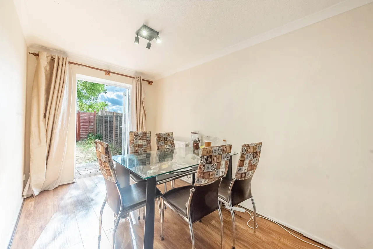 Harrow, HA3, photo 10