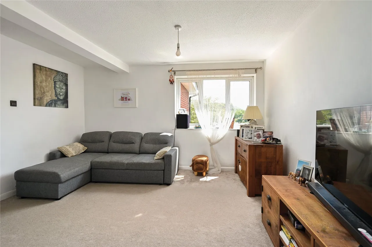 Feltham Road, Ashford, TW15, photo 8