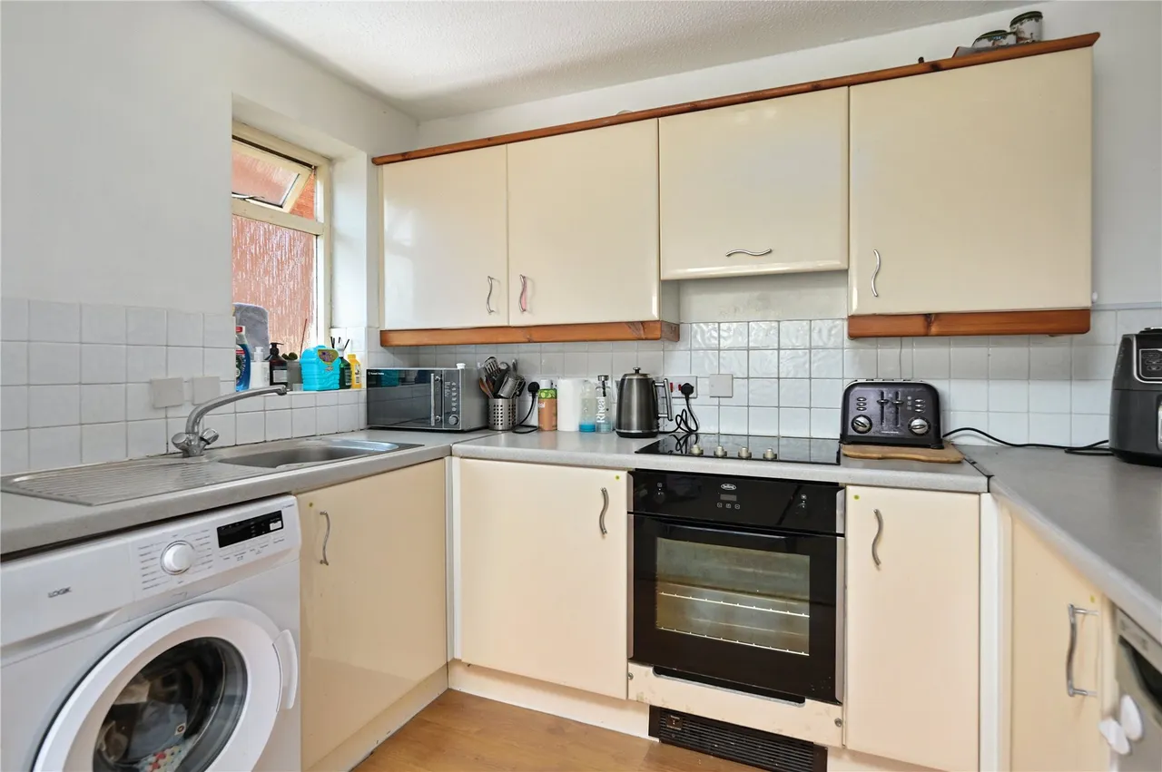 Feltham Road, Ashford, TW15, photo 5