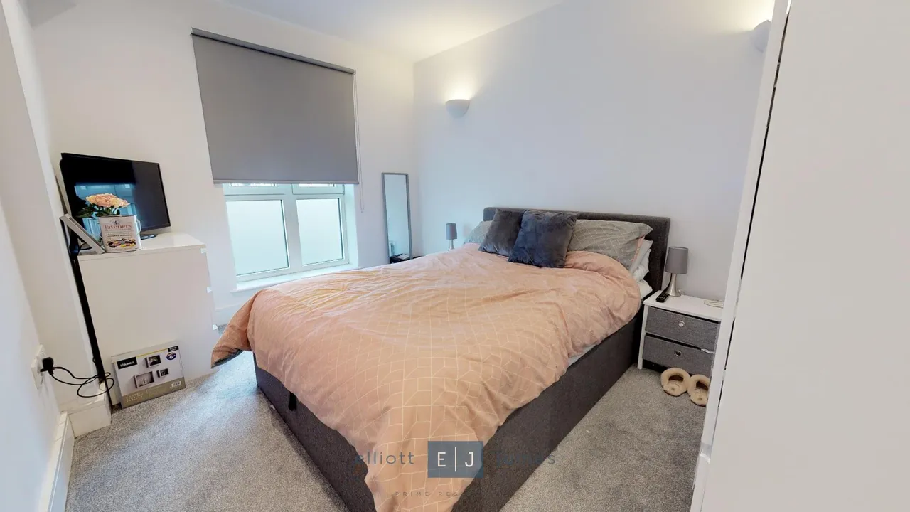 High Road, Loughton, IG10, photo 5