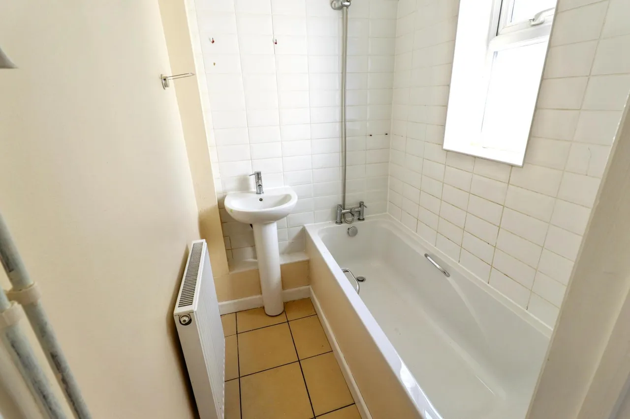 Johnson Avenue, Spalding, PE11, photo 8