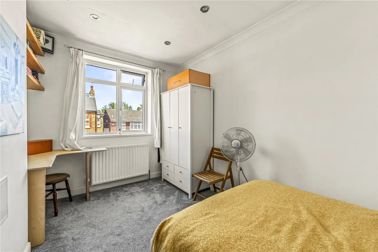 Sunnyside Road, Teddington, TW11 0RP, photo 8