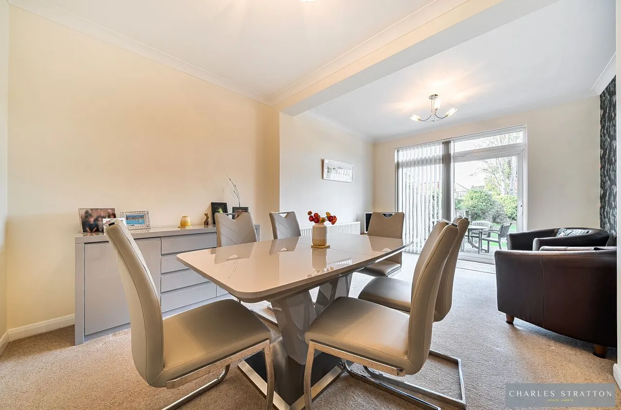 Pettits Boulevard, Romford, RM1, photo 10