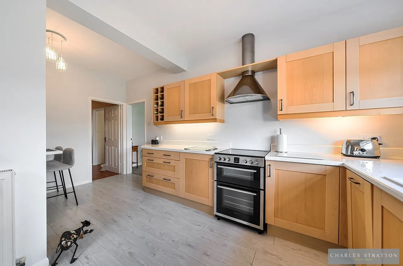 Pettits Boulevard, Romford, RM1, photo 13