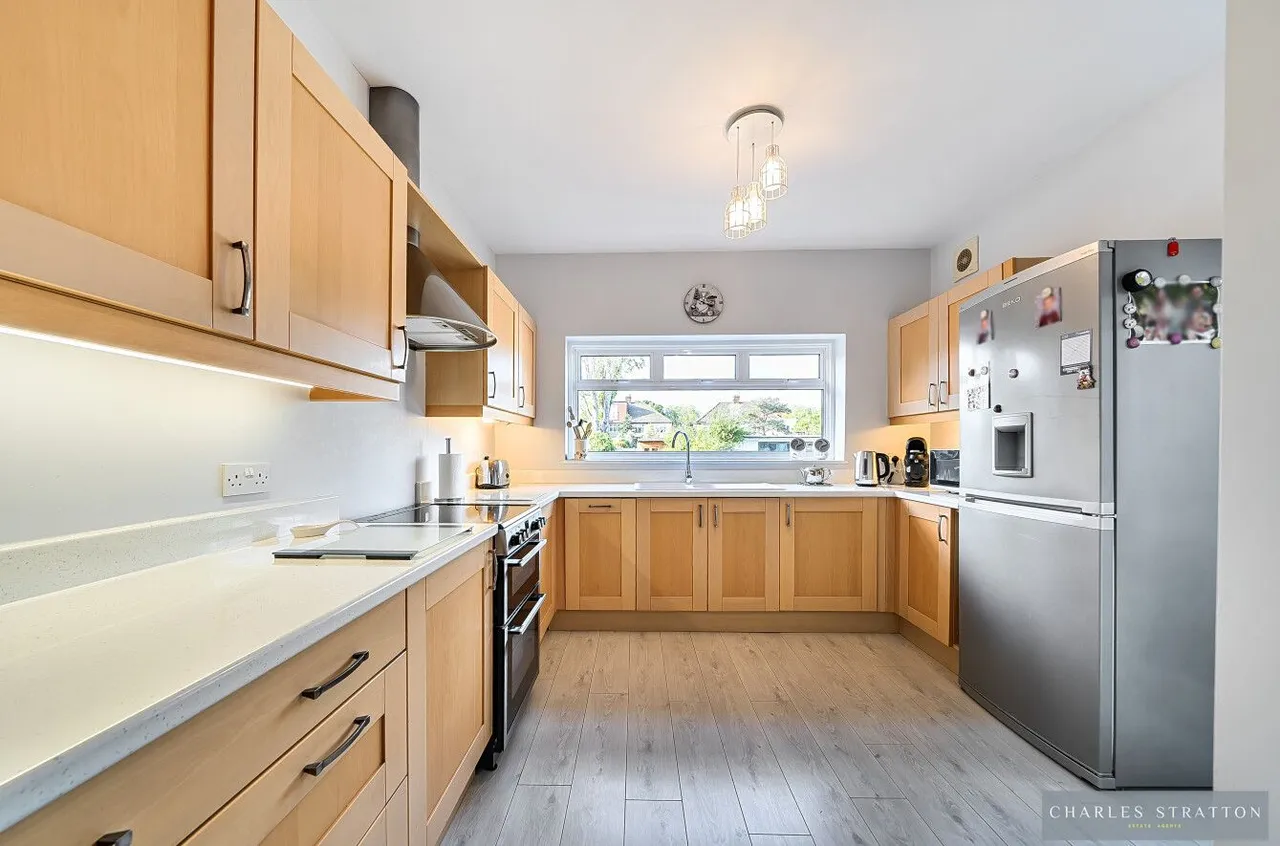 Pettits Boulevard, Romford, RM1, photo 12
