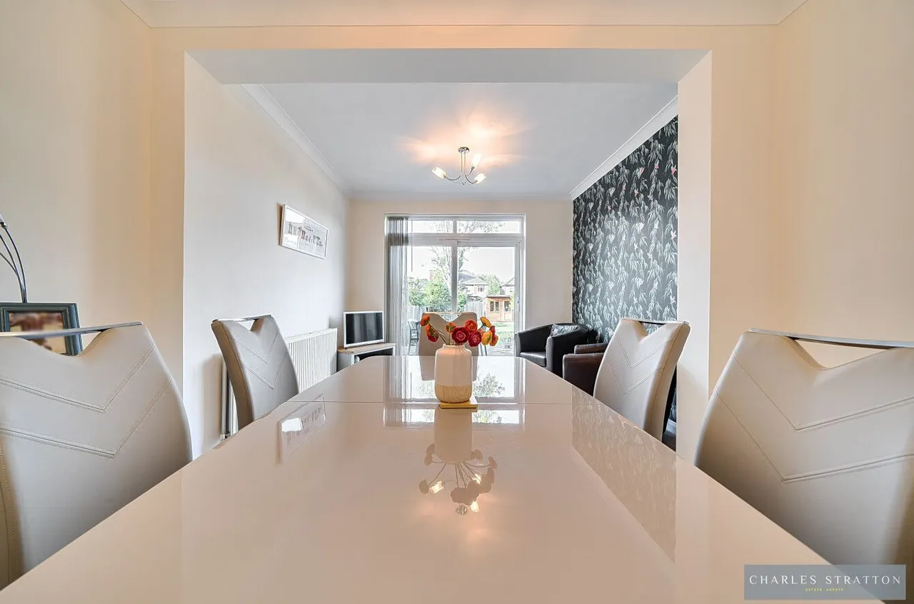 Pettits Boulevard, Romford, RM1, photo 11