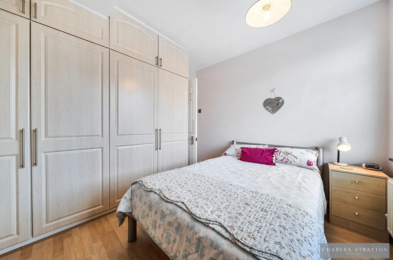 Pettits Boulevard, Romford, RM1, photo 20