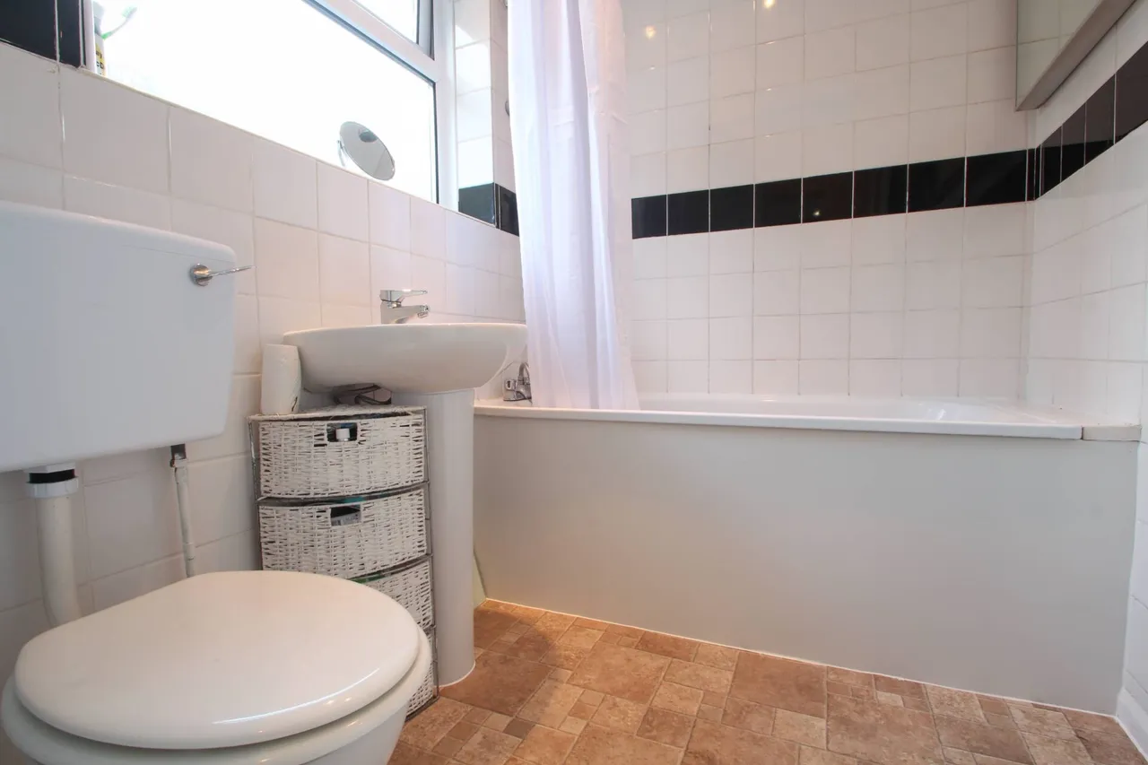 Hill House Road, Dartford, photo 8