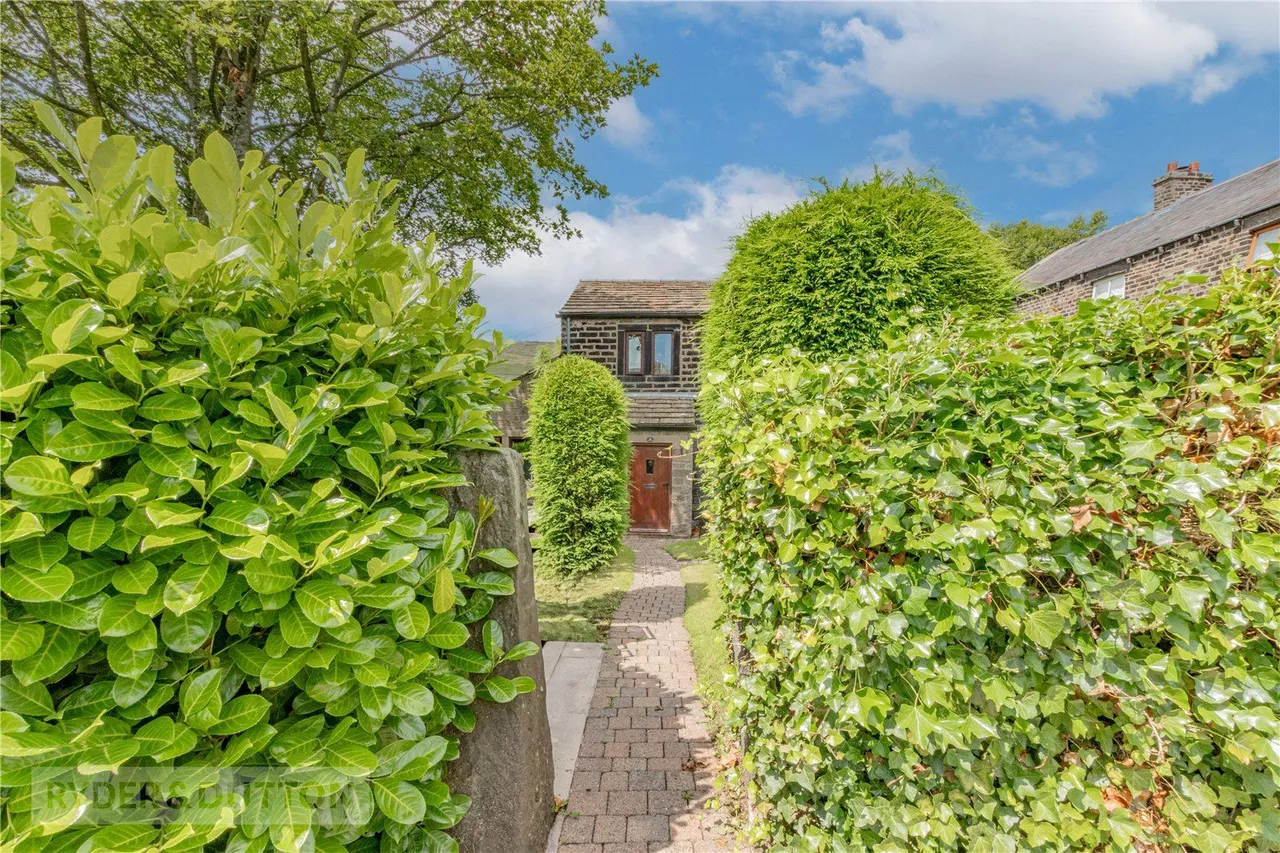 Harrop Green, Diggle, OL3, photo 21
