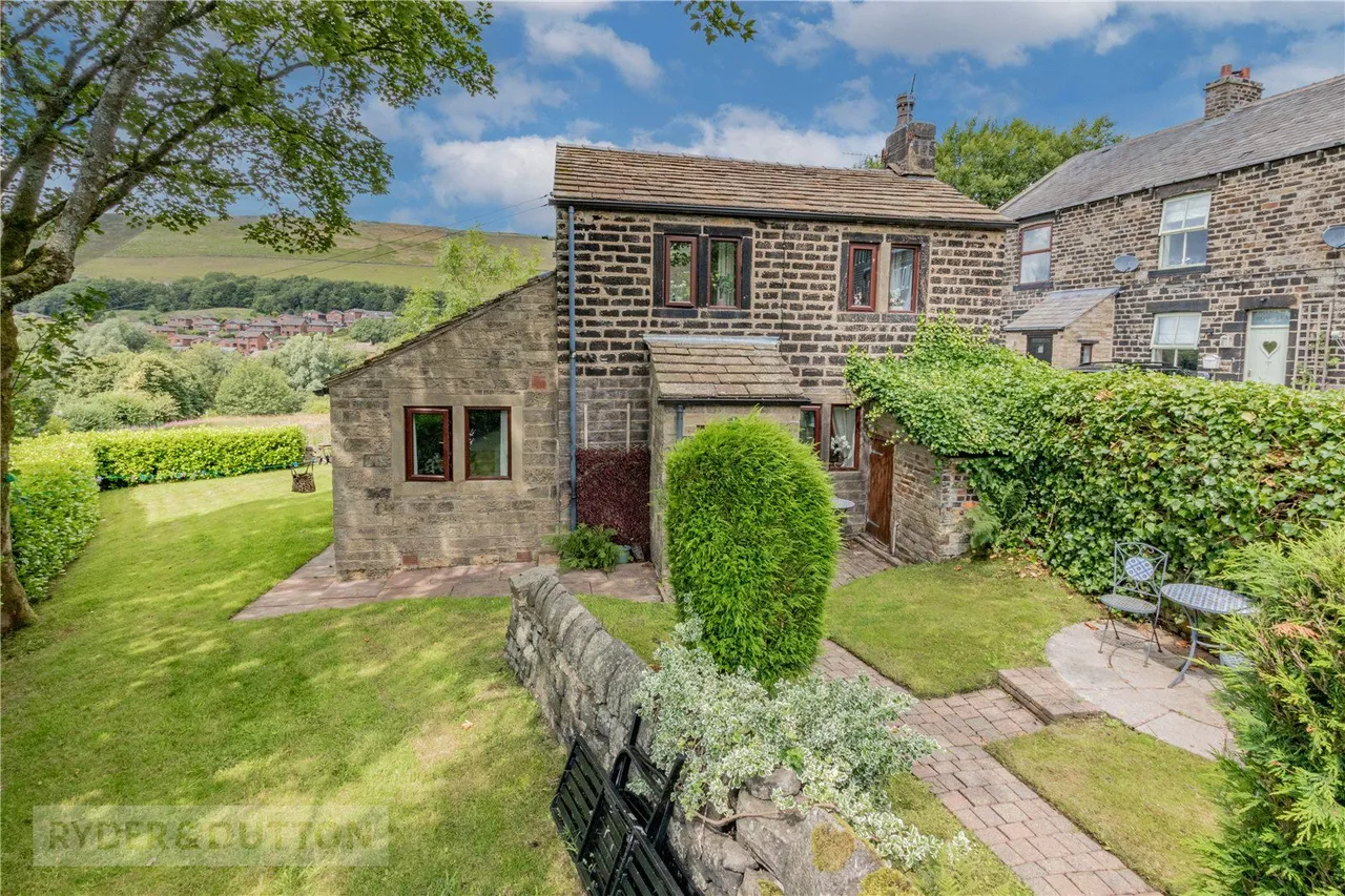 Harrop Green, Diggle, OL3, photo 2