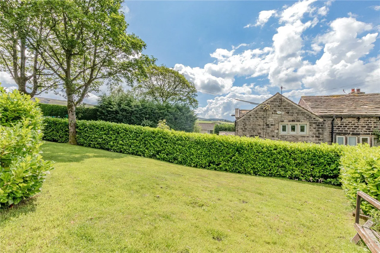 Harrop Green, Diggle, OL3, photo 4