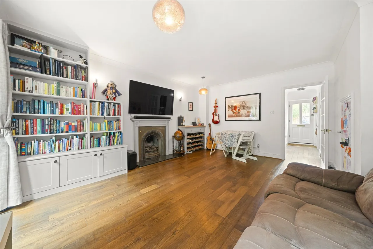 Hadley Place, Weybridge, KT13, photo 3