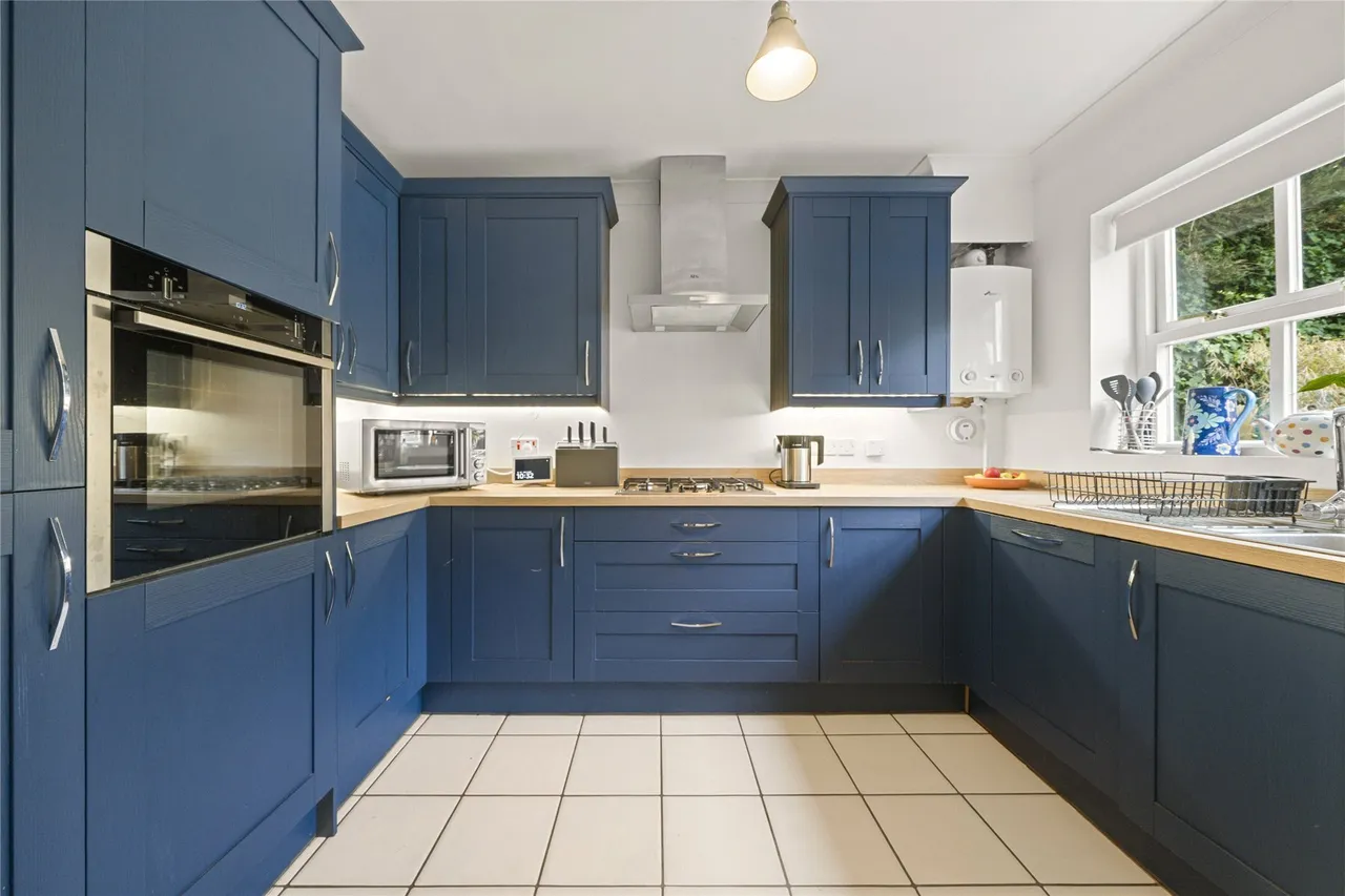 Hadley Place, Weybridge, KT13, photo 4