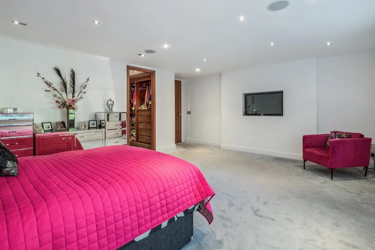 Park Road, Bowdon, WA14, photo 14