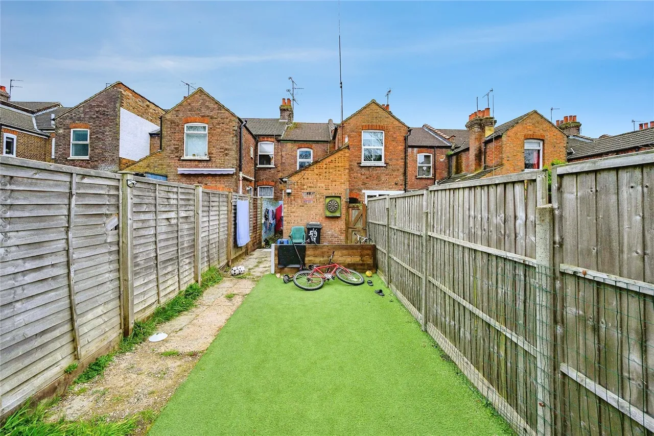 Ridgway Road, Luton, Bedfordshire, LU2, photo 16