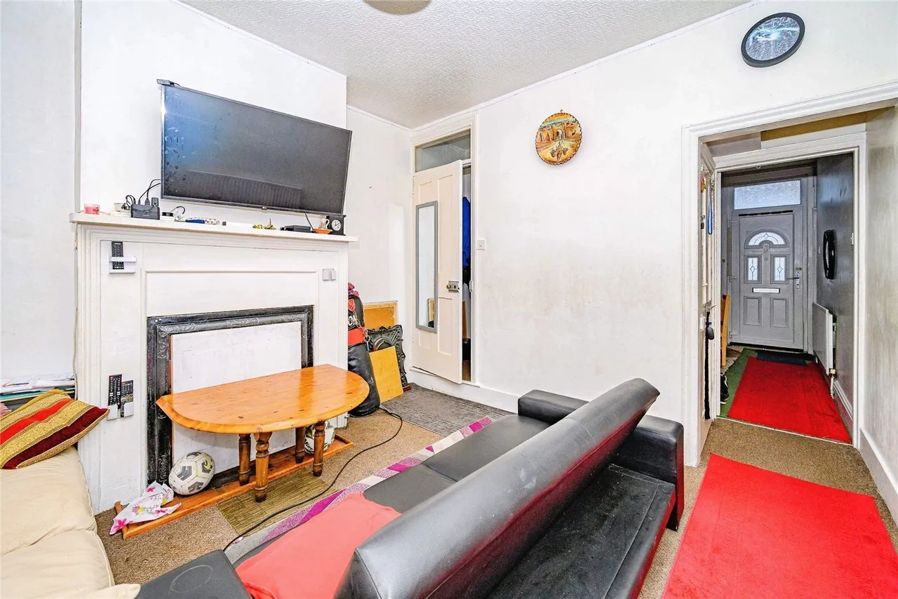 Ridgway Road, Luton, Bedfordshire, LU2, photo 4