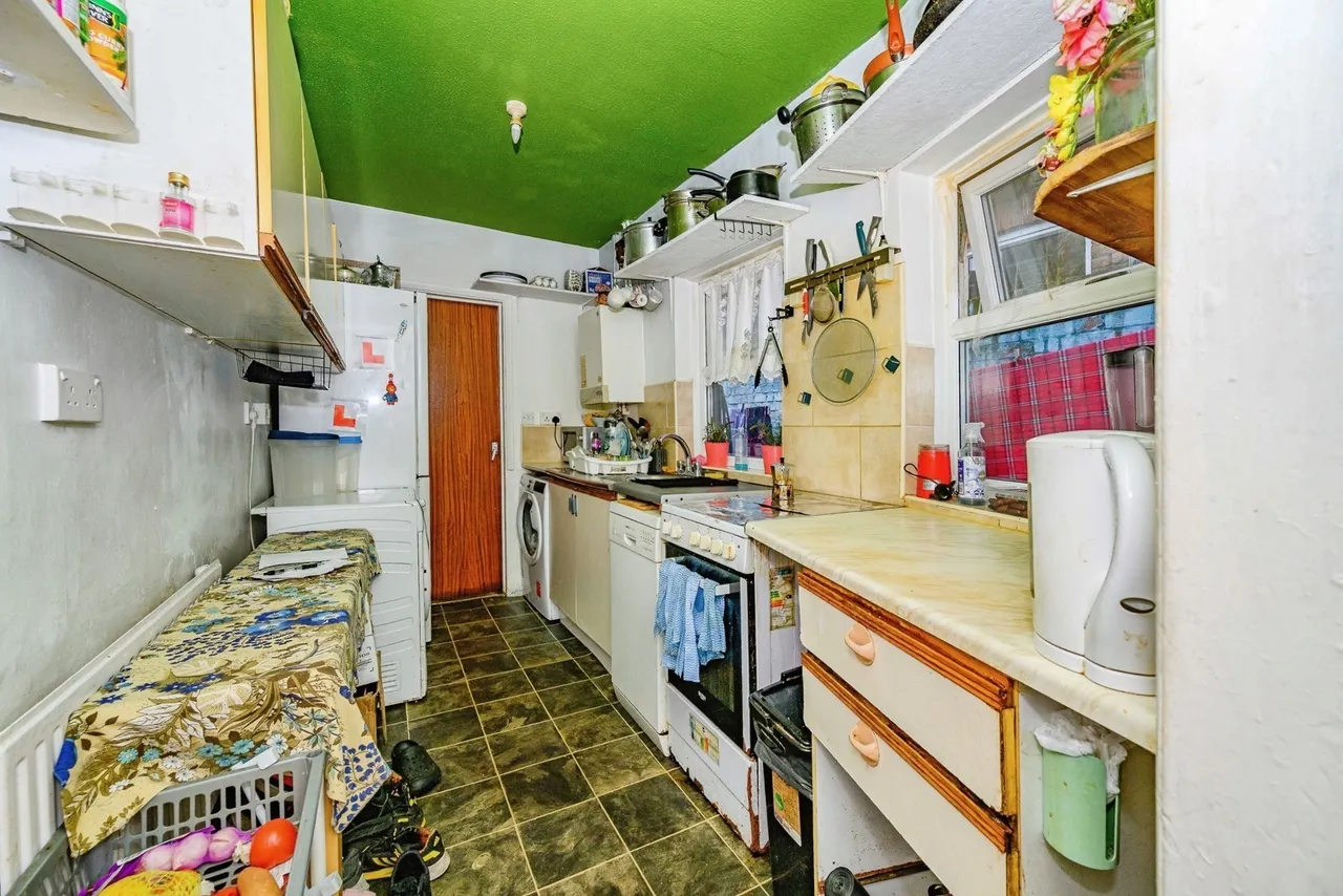 Ridgway Road, Luton, Bedfordshire, LU2, photo 6