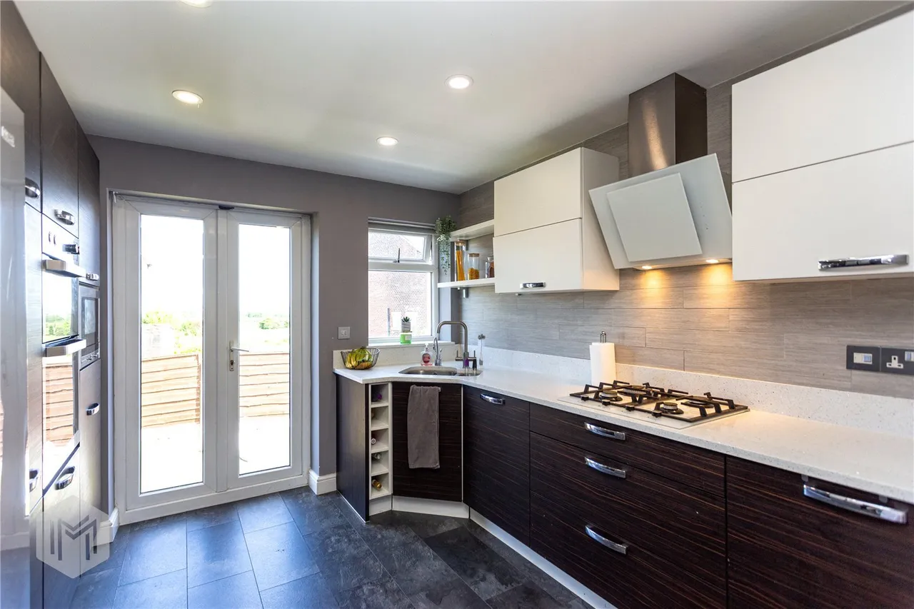 Upton Way, Walshaw, Bury, BL8 3BT, photo 4