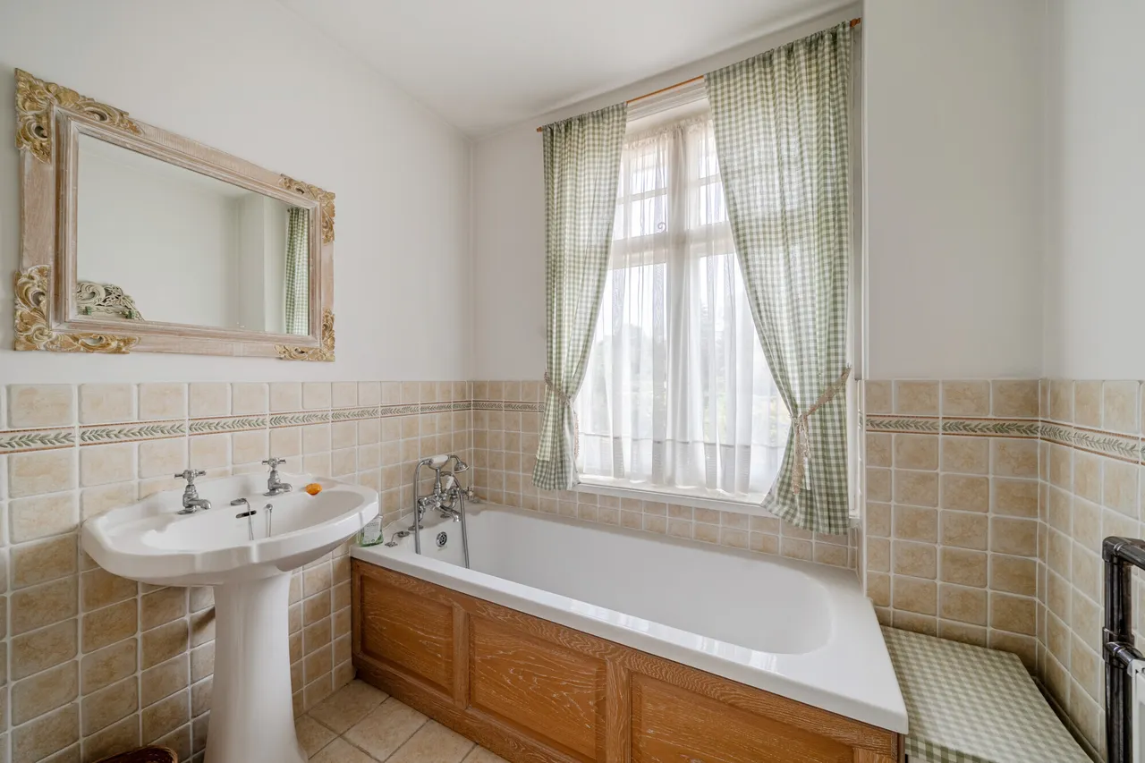 York Road, Farnham, GU9, photo 14