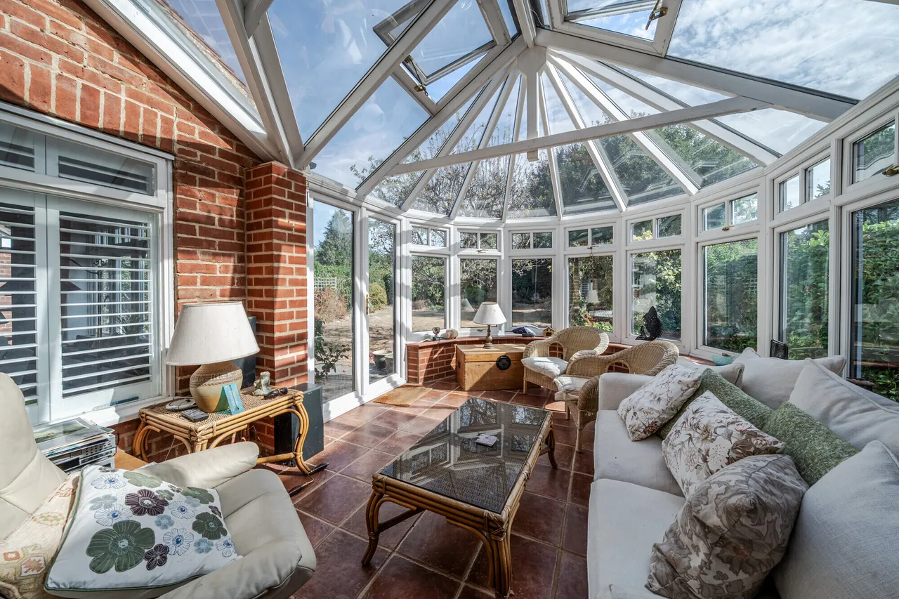 York Road, Farnham, GU9, photo 7