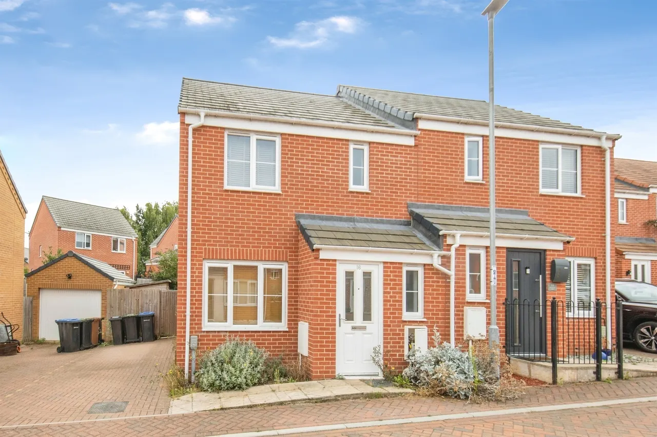3 bed house for sale — Hornbeam Close, Great Blakenham, Ipswich