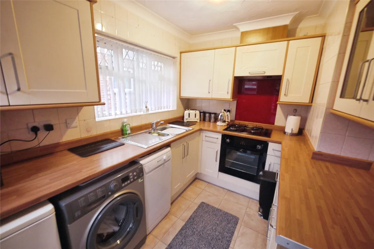 Hatch Road, Pilgrims Hatch, CM15, photo 6