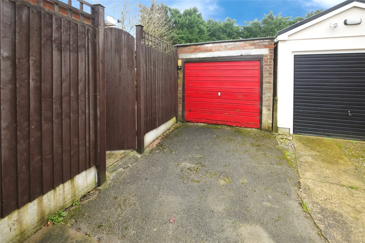 Hatch Road, Pilgrims Hatch, CM15, photo 15