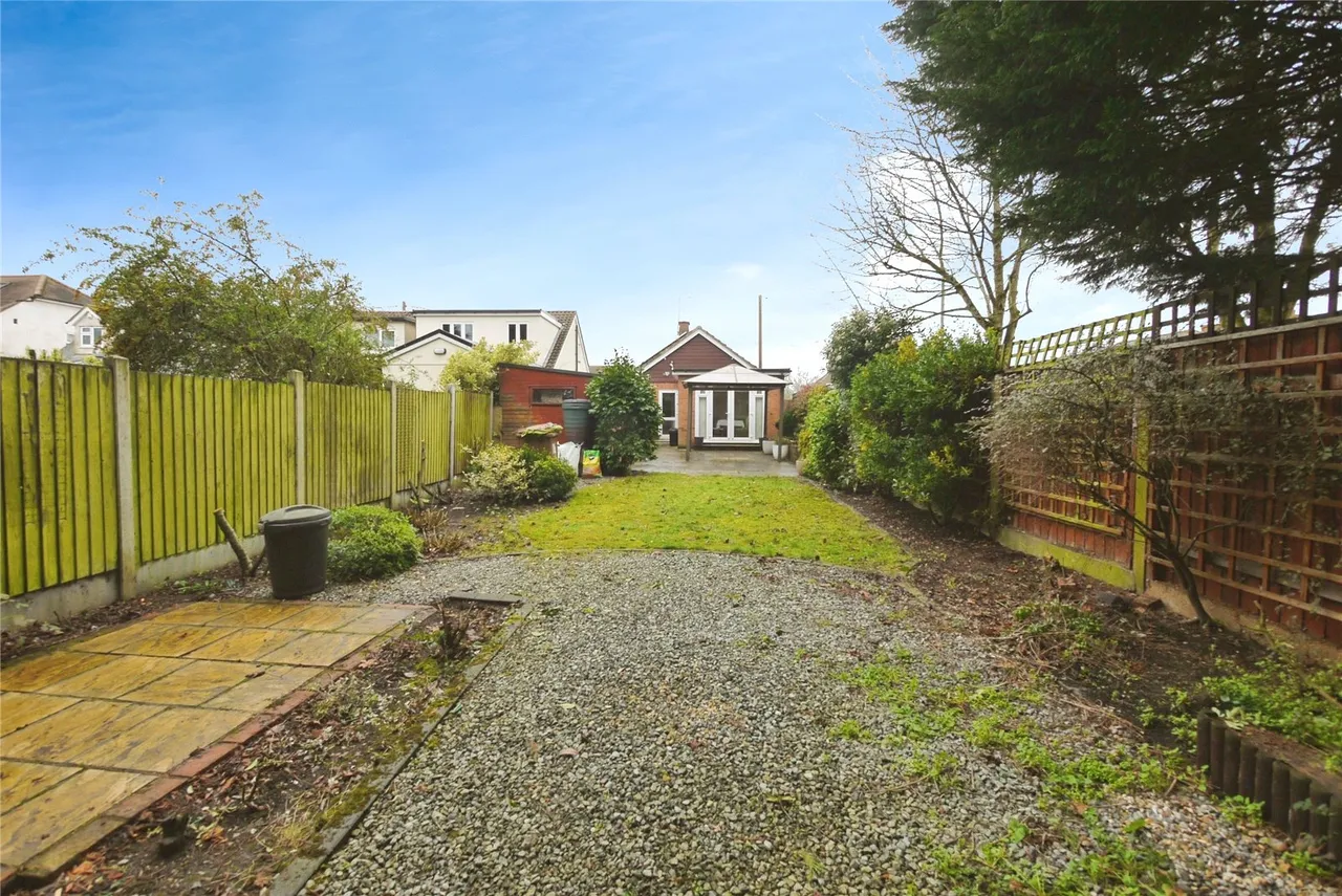 Hatch Road, Pilgrims Hatch, CM15, photo 16