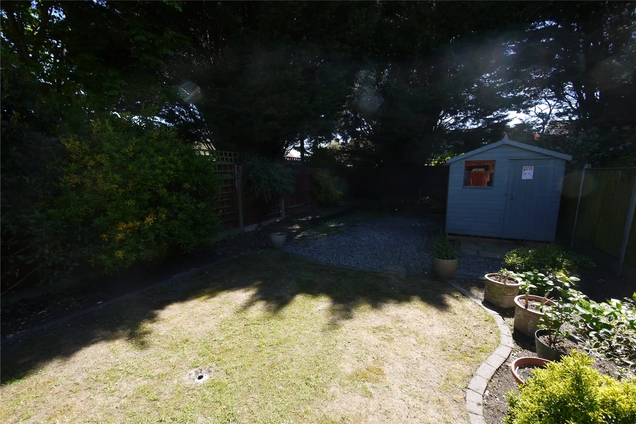 Hatch Road, Pilgrims Hatch, CM15, photo 14