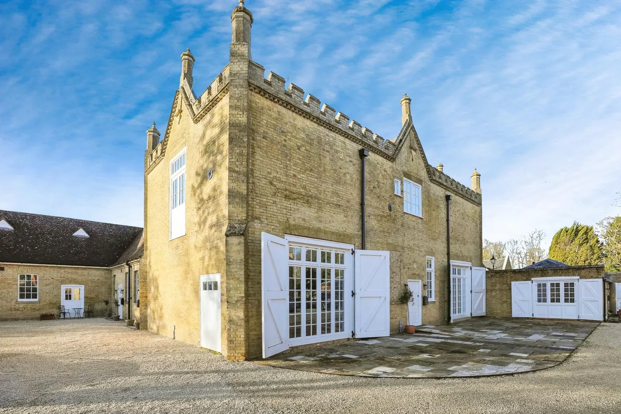 North Road, Huntingdon, PE28, photo 2