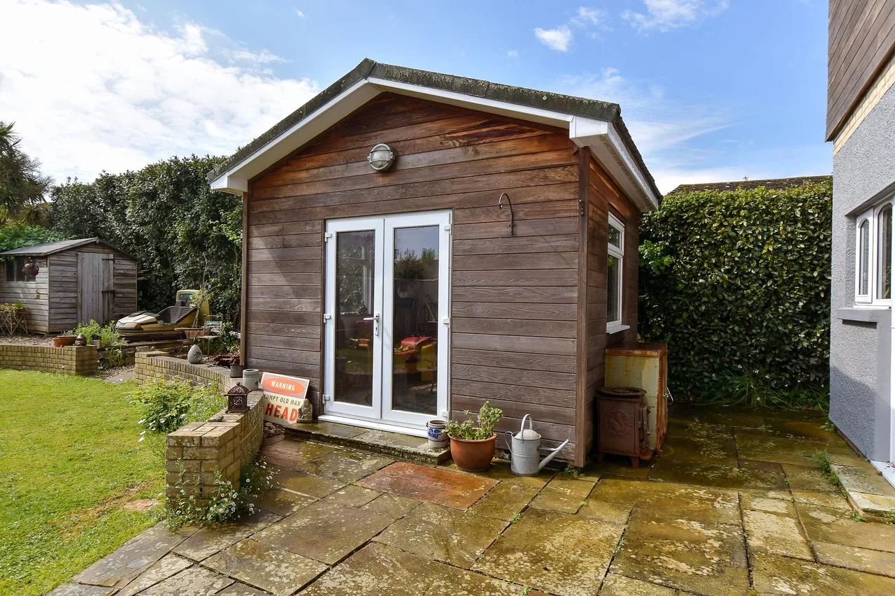 Bembridge, PO35, photo 19