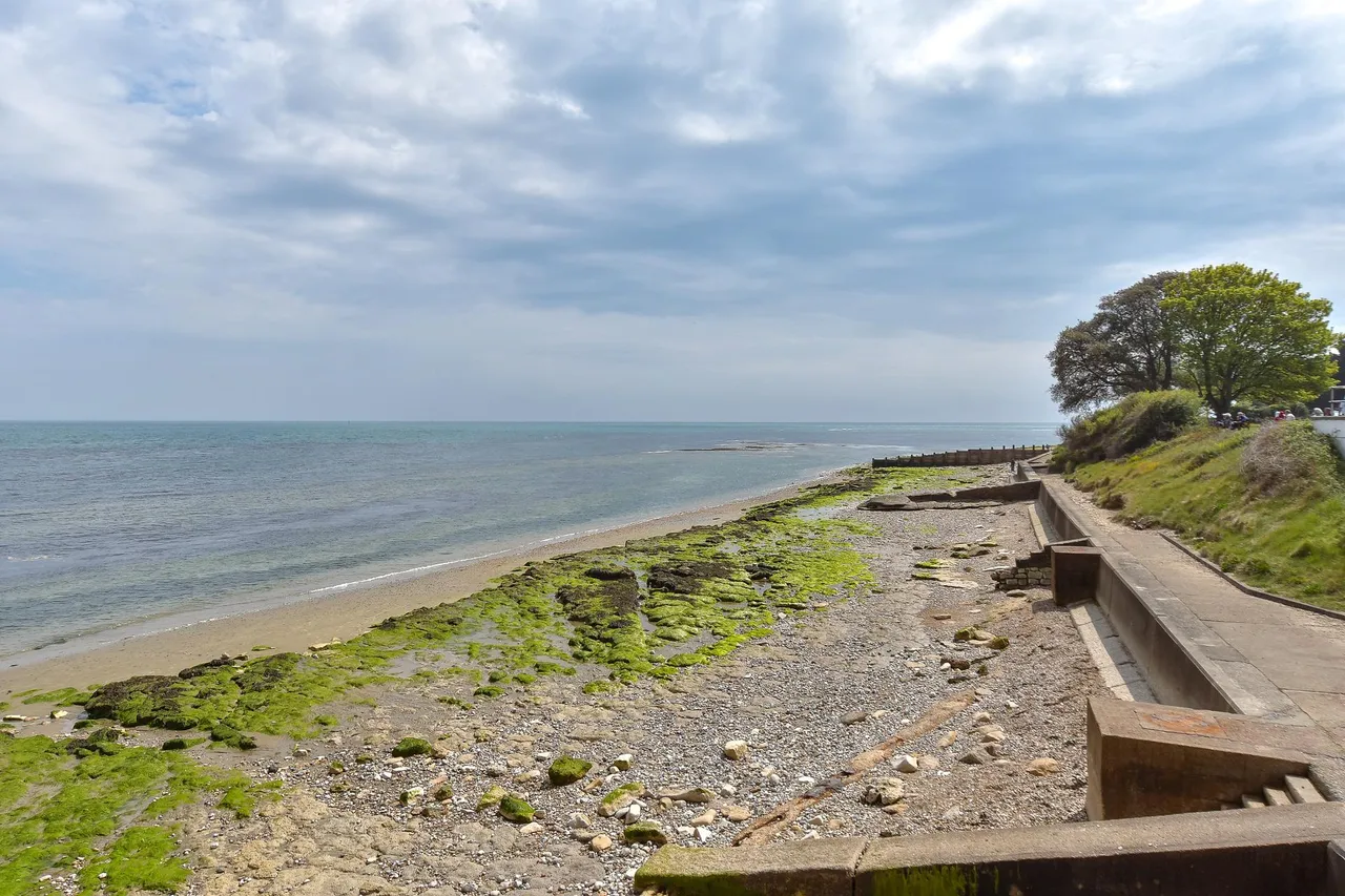 Bembridge, PO35, photo 21