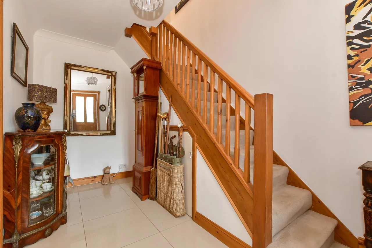 Bembridge, PO35, photo 6