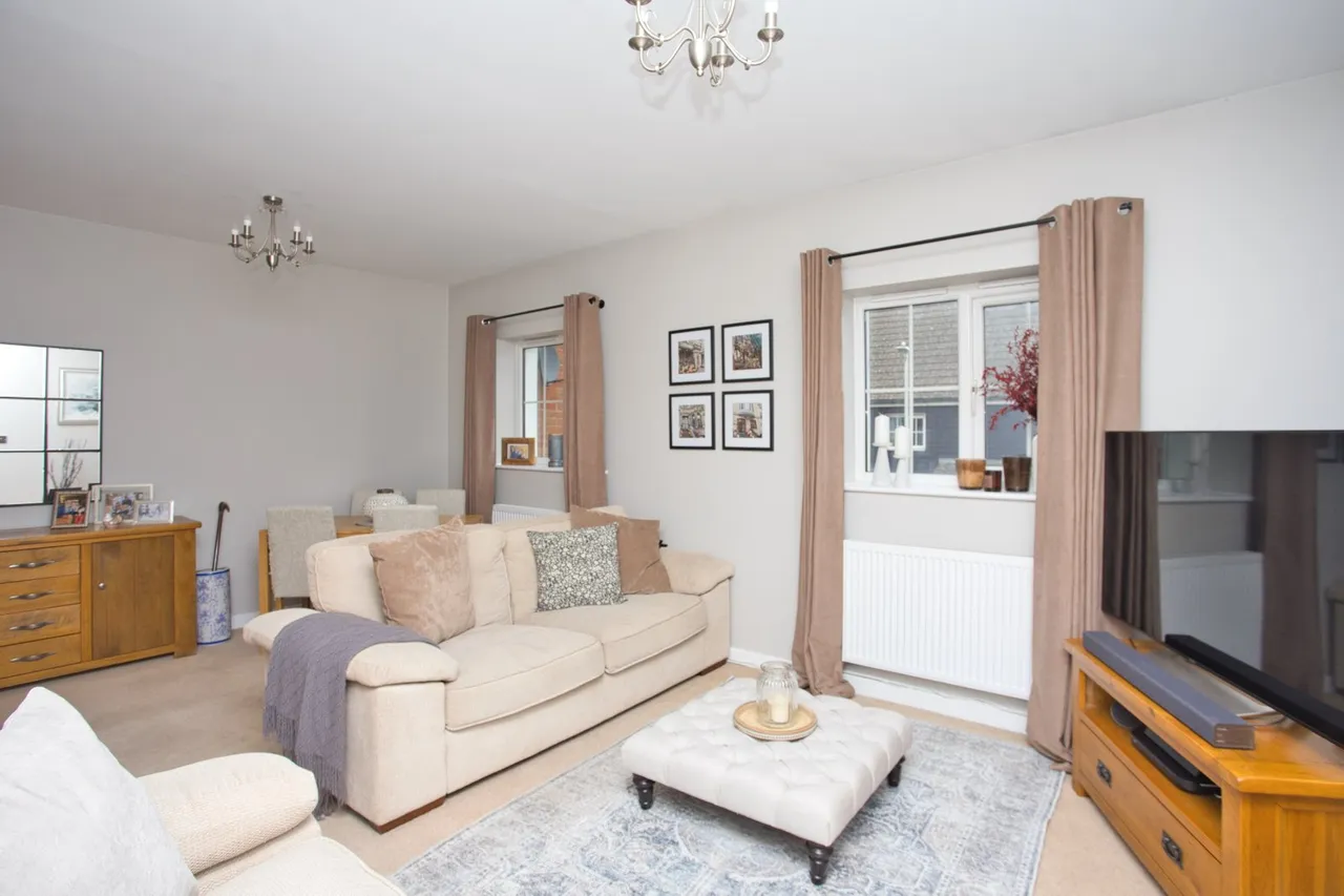 Carter Close, Hawkinge, CT18, photo 2
