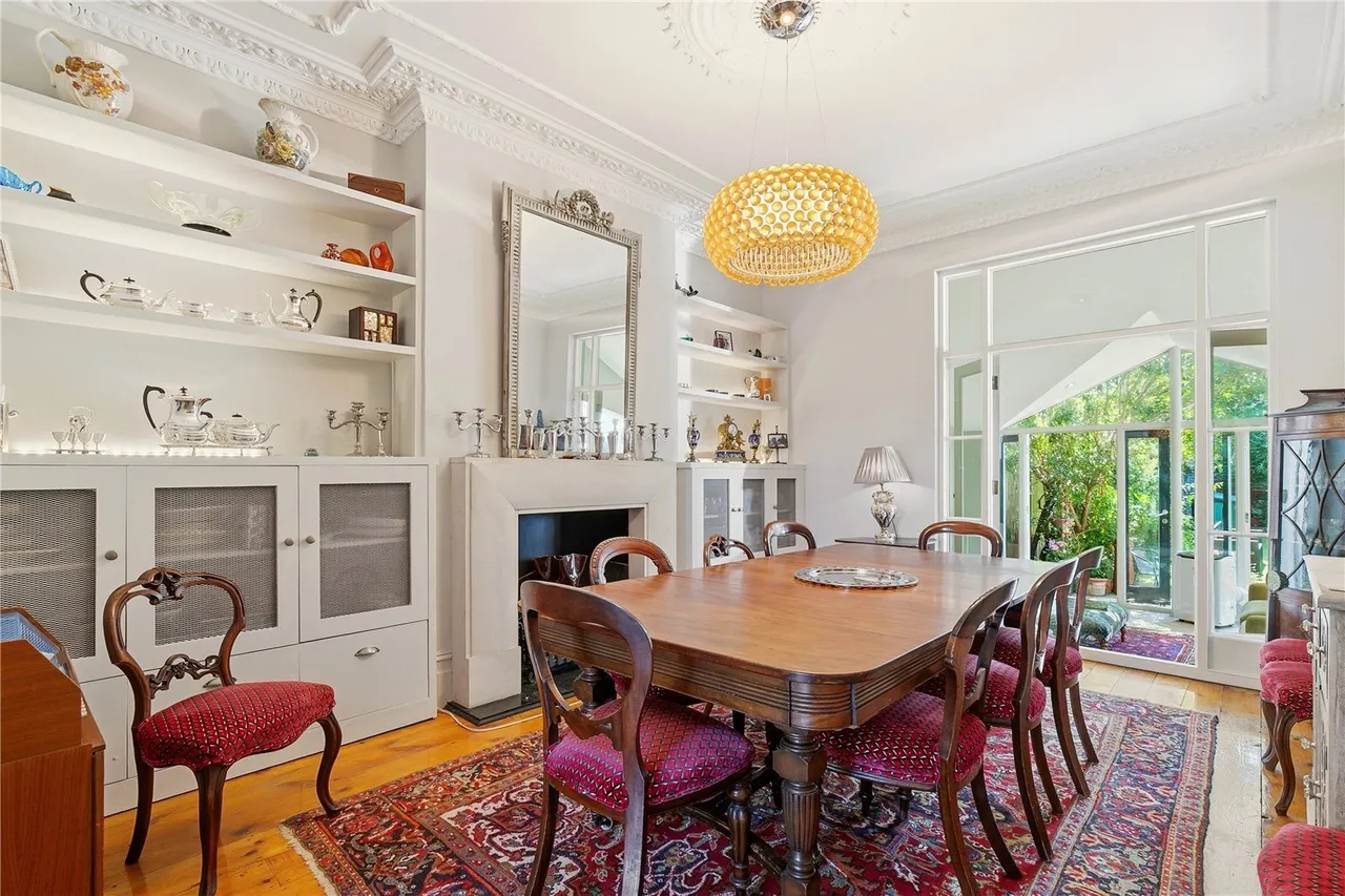 Huron Road, London, SW17, photo 6