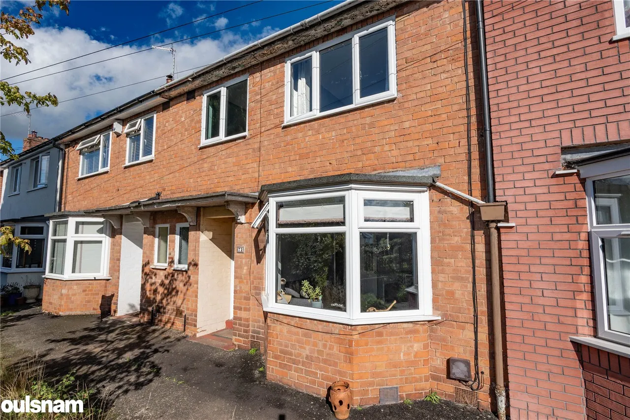 3 bed house for sale, Stourbridge Road, Bromsgrove, B61