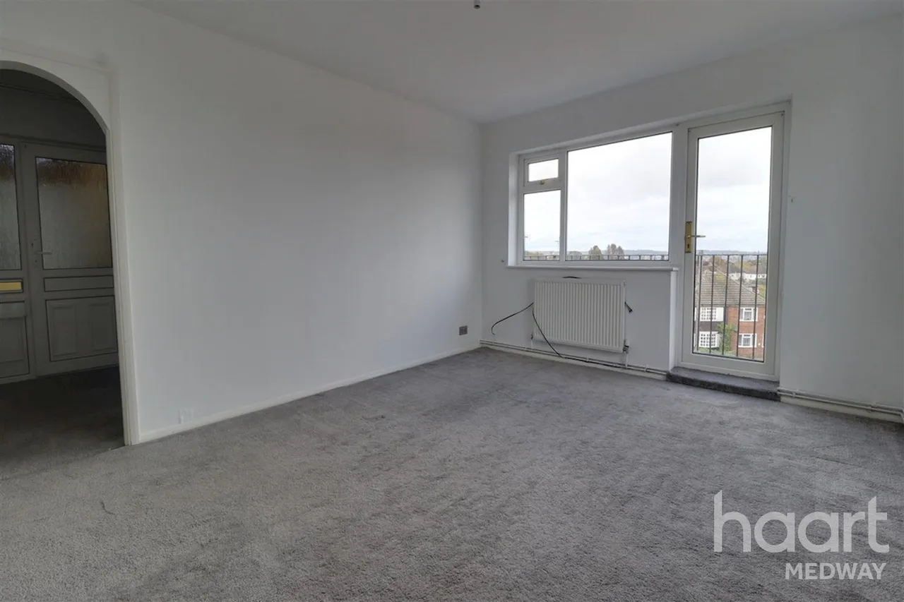 Huntsman Close, ME1, photo 39