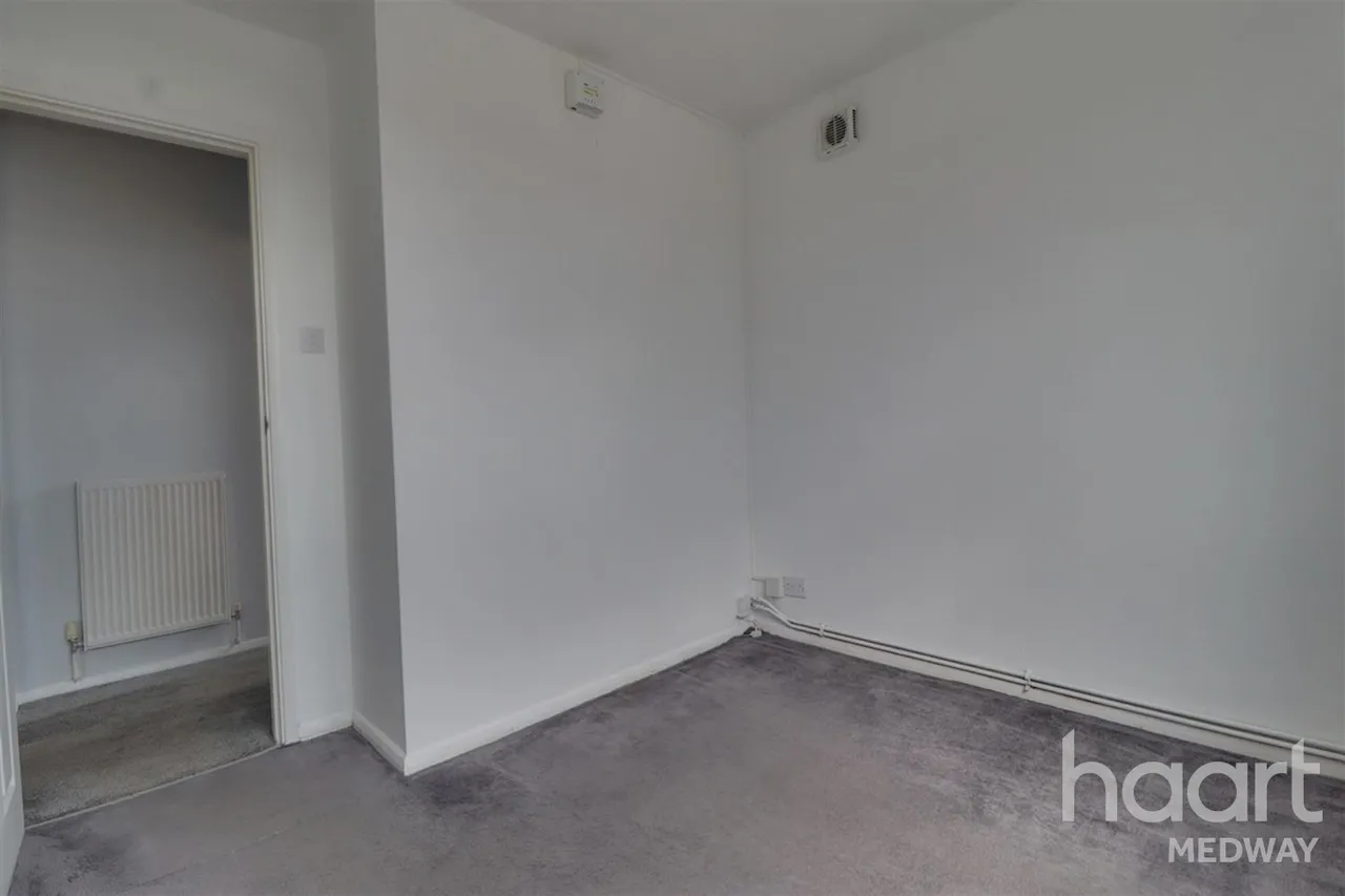 Huntsman Close, ME1, photo 44