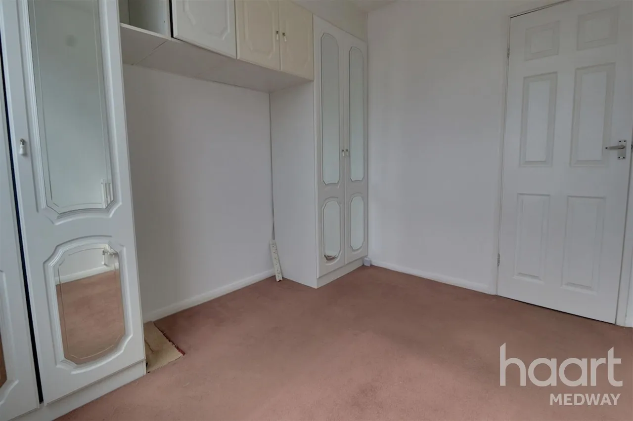 Huntsman Close, ME1, photo 26