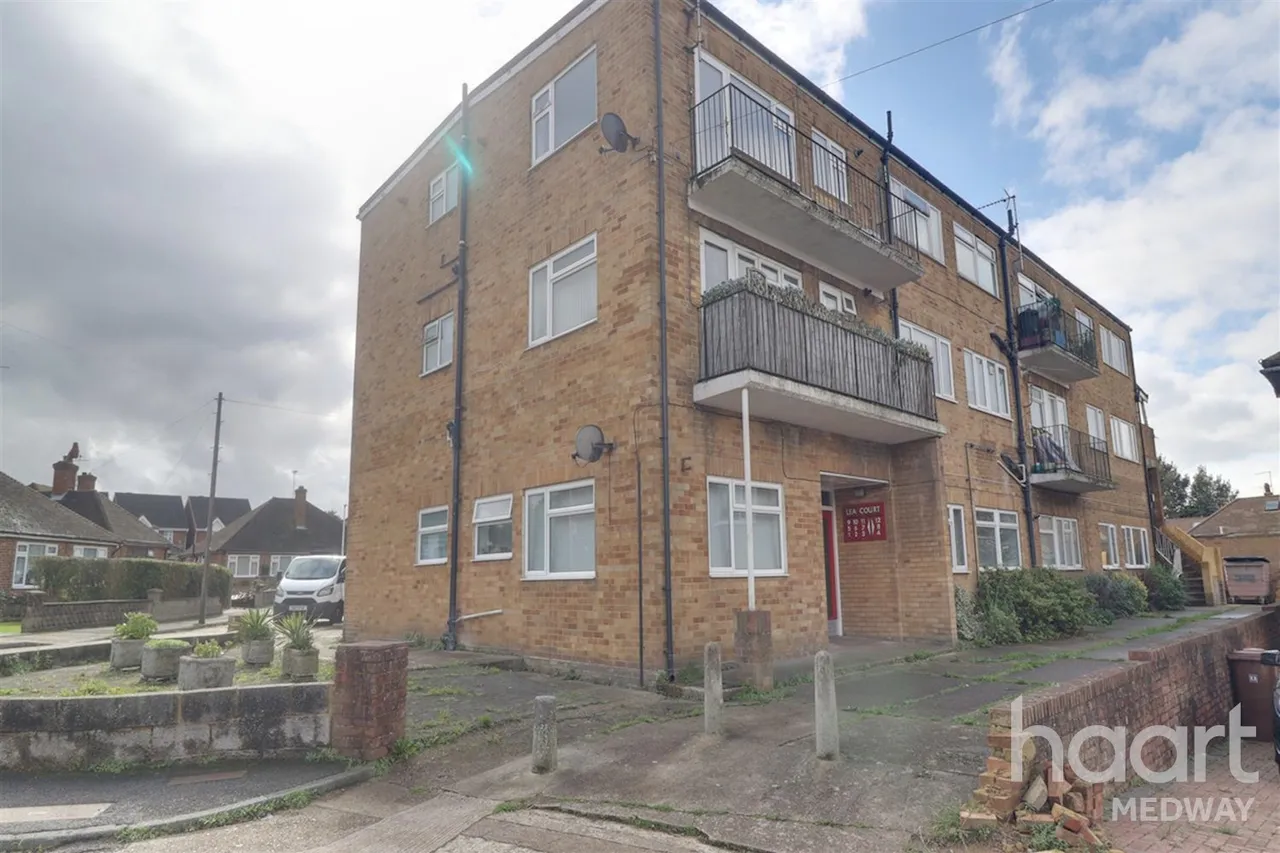 Huntsman Close, ME1, photo 25